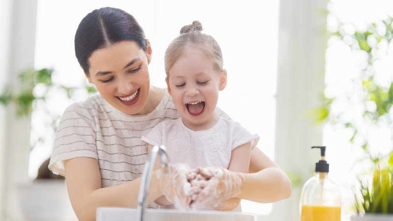Biến việc rửa tay thành trải nghiệm vui vẻ cho trẻ