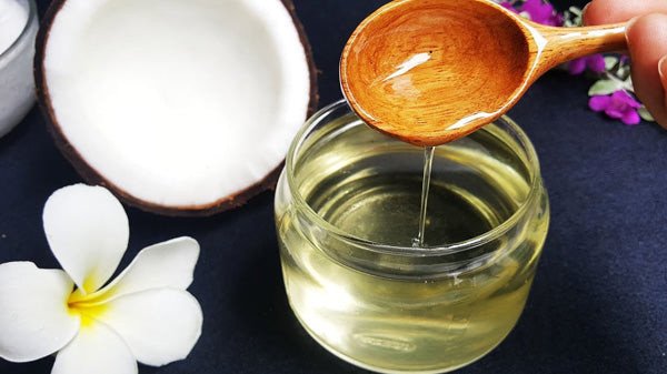 Chọn lựa nước tẩy trang cho mẹ bầu cần thành phần dịu nhẹ, chiết xuất từ thiên nhiên, tránh xa các hóa chất độc hại