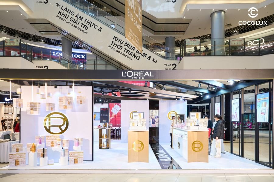 Cửa hàng L'Oreal Paris với sản phẩm chăm sóc da đa dạng