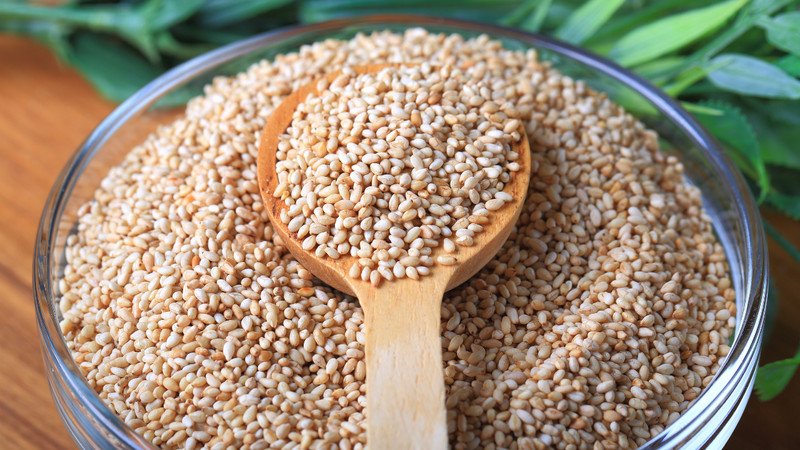 Hạt lanh giúp tóc bóng khỏe và hạn chế rụng