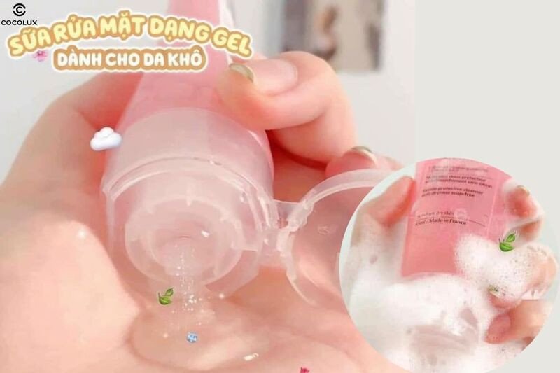 Kết cấu của sữa rửa mặt SVR không chứa xà phòng Topialyse Gel Lavant