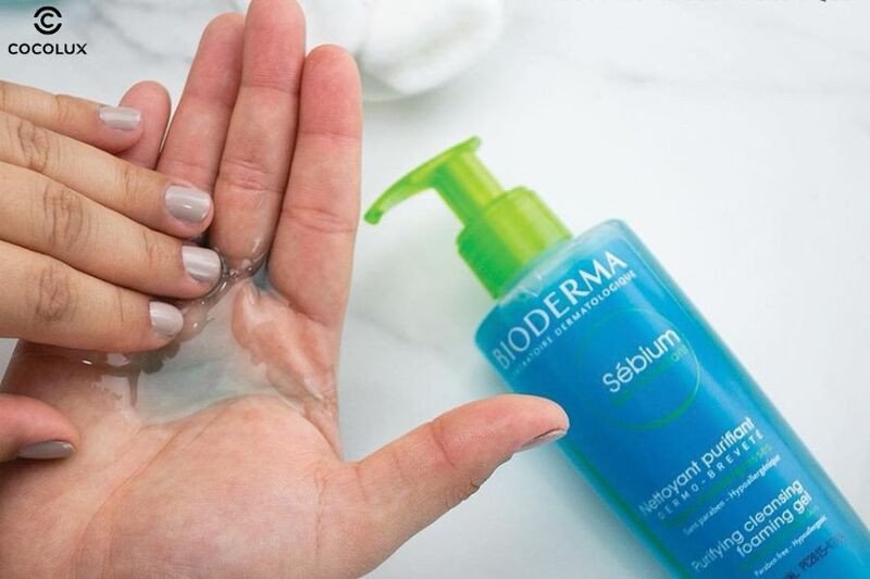 Kết cấu dạng gel xanh của sữa rửa mặt Bioderma Sébium Gel Moussant