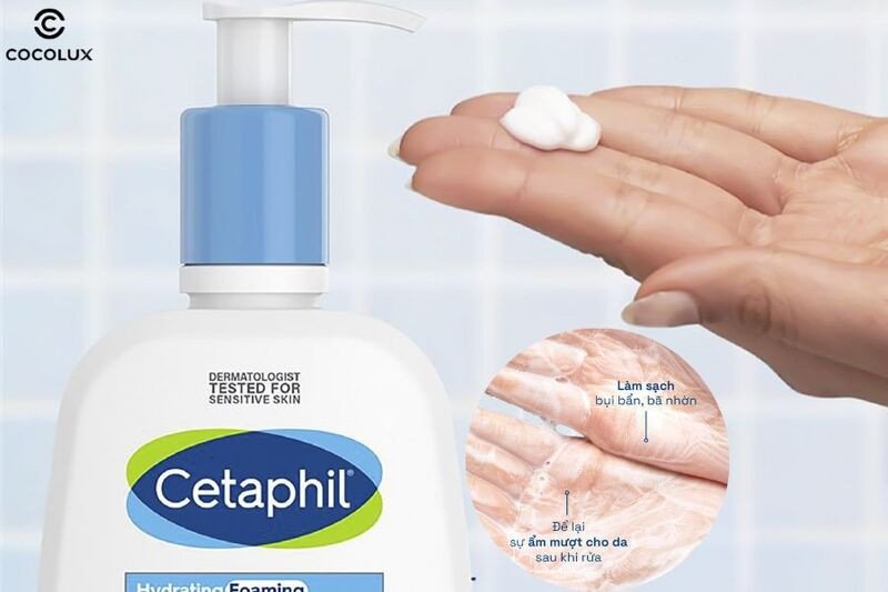 Kết cấu sữa rửa mặt Cetaphil dạng sữa lỏng