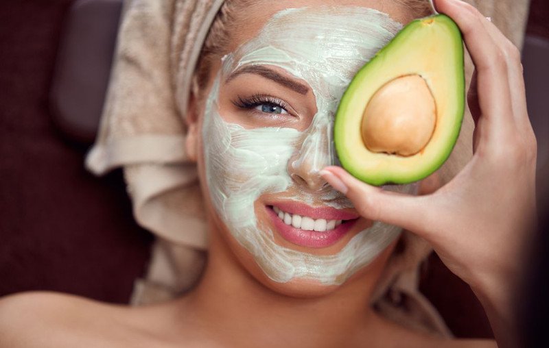 Khám phá các công thức mặt nạ bơ mật ong đa dạng