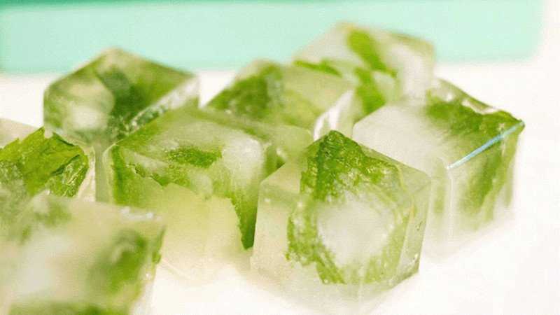 Làm đẹp bằng nha đam đông đá không chỉ hiệu quả mà còn bảo quản được lâu