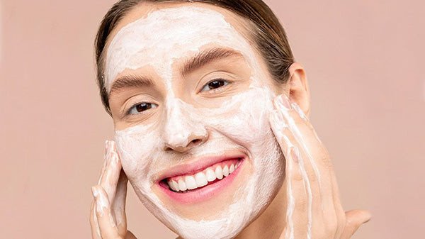 Lợi ích của sữa rửa mặt phù hợp