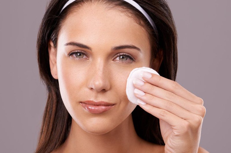 Lợi ích của tẩy trang đối với sức khỏe làn da