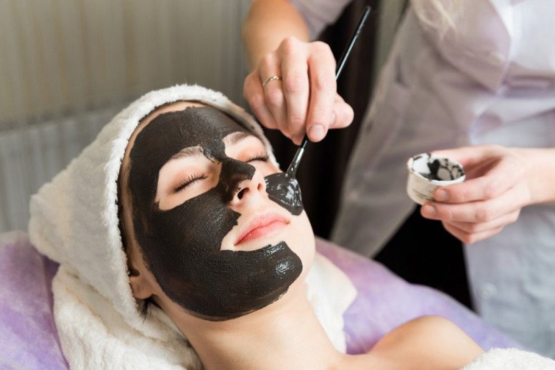 Mặt nạ bột than tre làm sáng và tái tạo da rạng rỡ