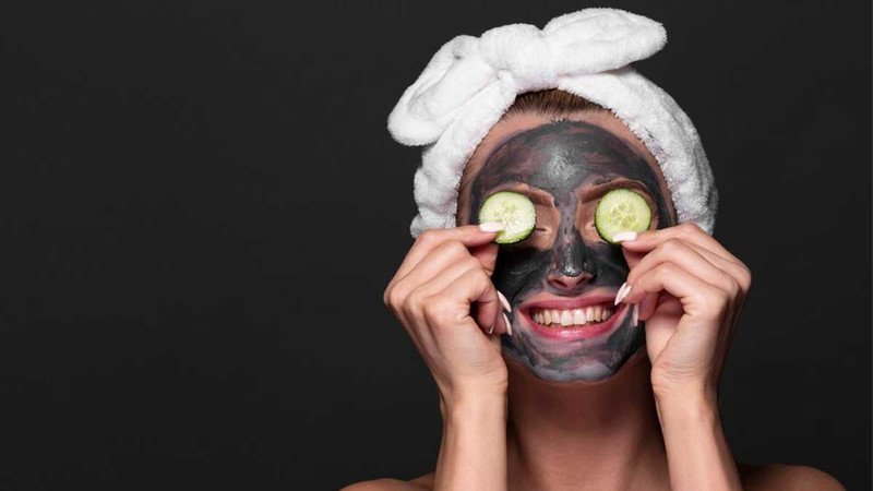 Mặt nạ ngủ không cần rửa lại để dưỡng chất thẩm thấu