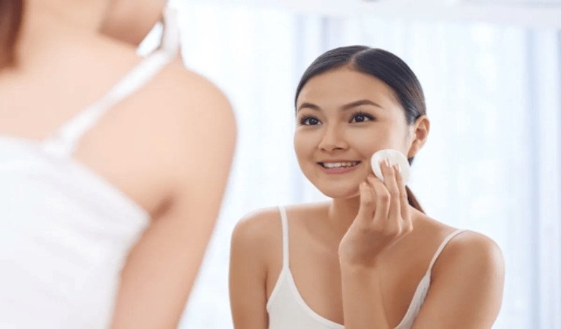 nước hoa hồng cân bằng da sau rửa mặt