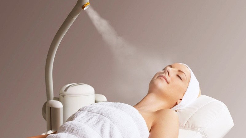 Sử dụng máy xông hơi mặt đúng cách để chăm sóc da