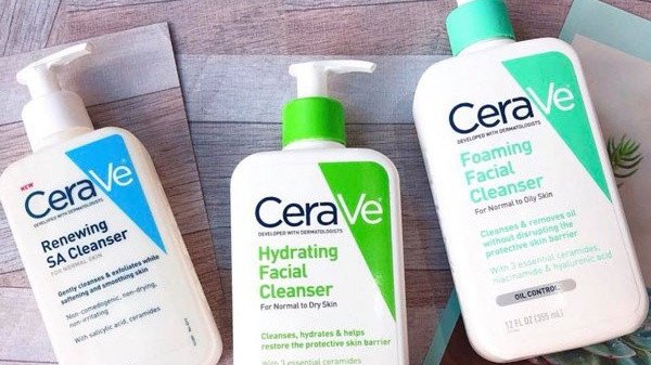 Sữa rửa mặt Cerave với công thức chuyên biệt cho từng loại da.
