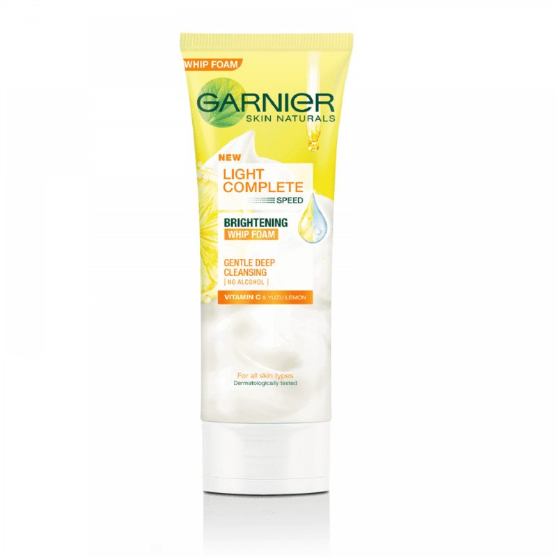 Sữa rửa mặt Garnier Vitamin C dạng bọt làm sạch sâu và cải thiện tông da nam