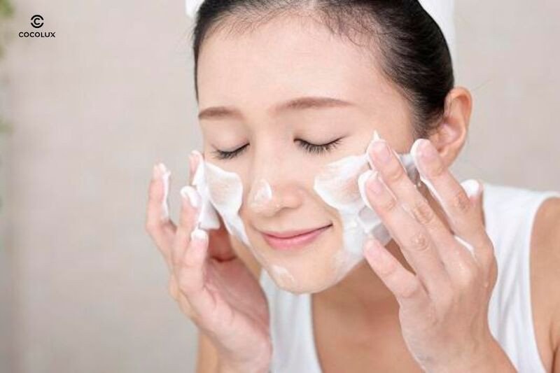 Sữa Rửa Mặt Kumano Từ Đậu Nành Cấp Ẩm &amp; Sáng Da 200g có khả năng tạo nhiều bọt