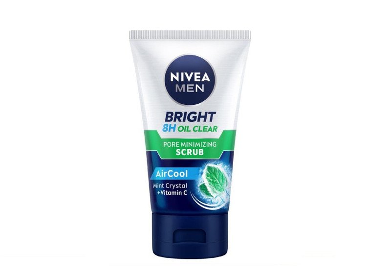 Sữa rửa mặt Nivea White Acne Oil Control với hạt massage