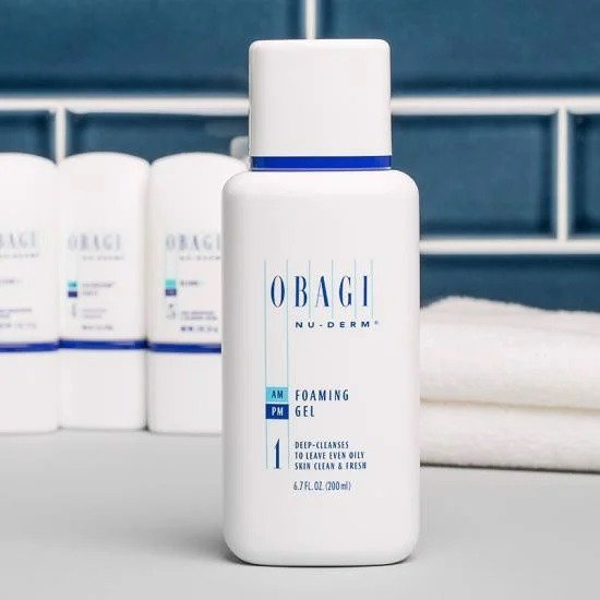 Sữa rửa mặt Obagi Nu-Derm Gentle Cleanser 198ml giúp làm sạch sâu và dưỡng ẩm cho da nhạy cảm.