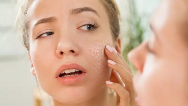 Sữa rửa mặt Omega giúp da ẩm mượt sau rửa mặt