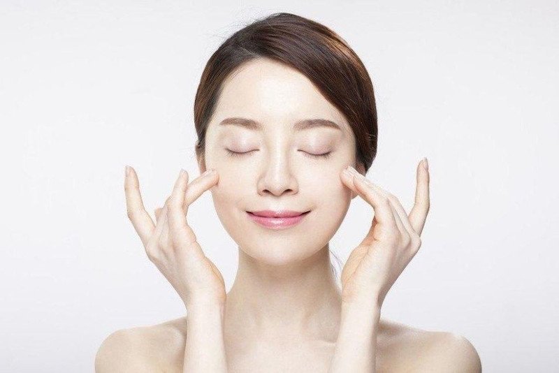Sữa rửa mặt phù hợp giúp da thường hấp thụ dưỡng chất