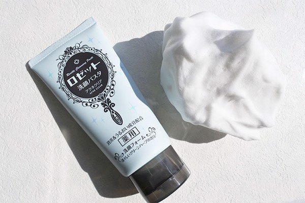 Sữa Rửa Mặt Rosette Giảm Mụn chuyên sâu làm sạch da