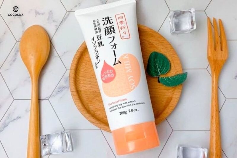 Thiết kế bao bì của Sữa Rửa Mặt Kumano Từ Đậu Nành Cấp Ẩm & Sáng Da