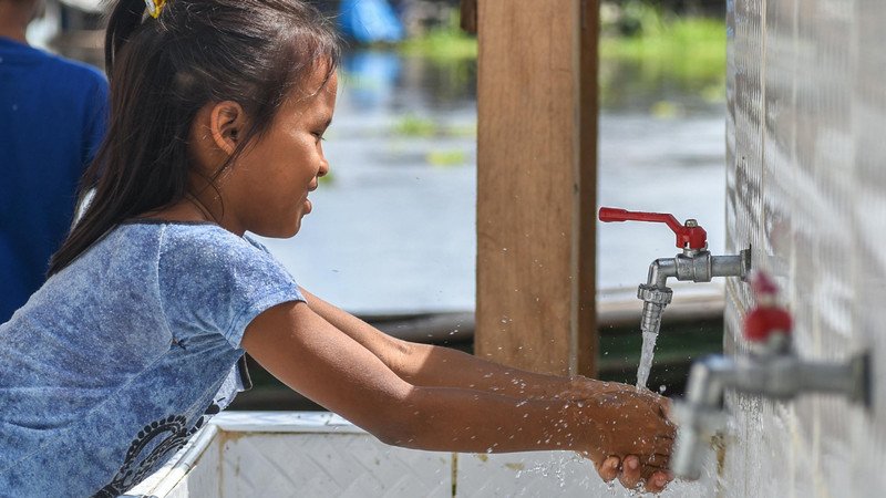 Trẻ rửa tay nhanh không đảm bảo vệ sinh