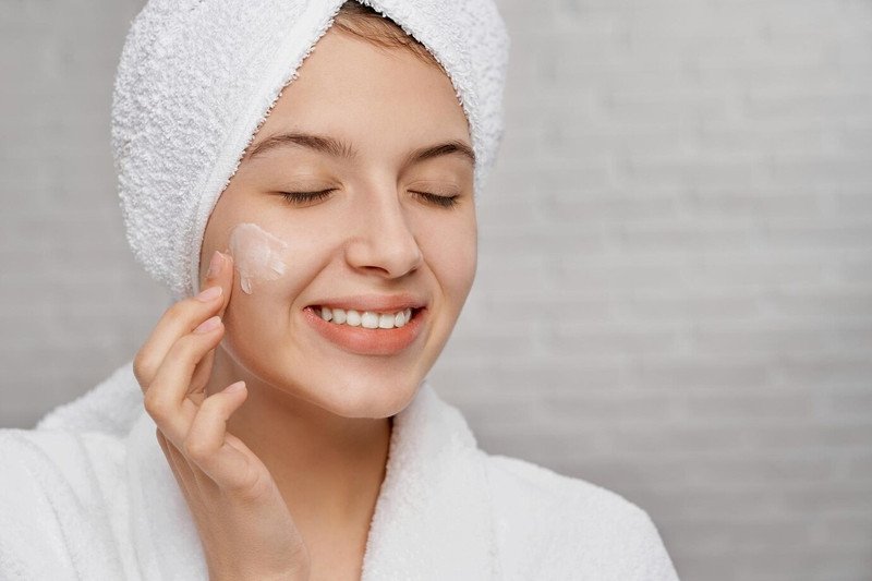Vaseline được sử dụng như giải pháp tạm thời để tẩy trang, không thay thế hoàn toàn sản phẩm chuyên dụng