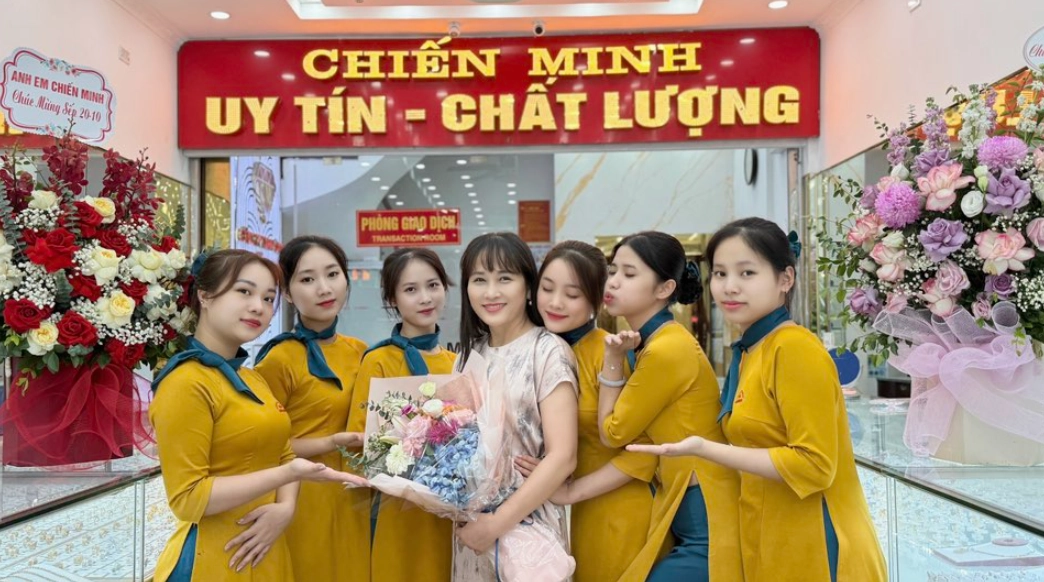 Giá Vàng Chiến Minh Hôm Nay: Dự Báo Xu Hướng 2026 Biểu đồ giá vàng theo tuần