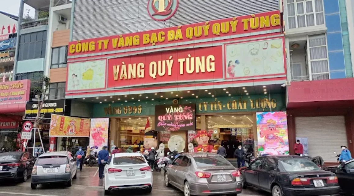 Cận cảnh trang sức vàng tại Vàng Quý Tùng