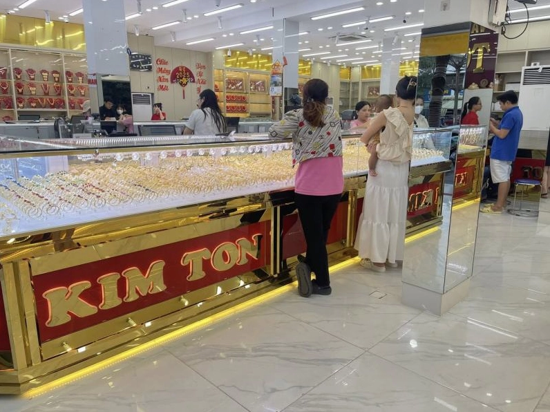 Không gian sang trọng tại Tiệm Vàng Kim Tôn