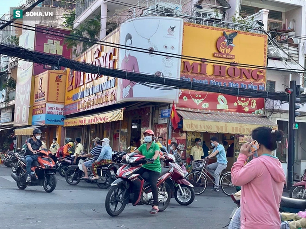 Không gian sang trọng tại tiệm vàng Mi Hồng