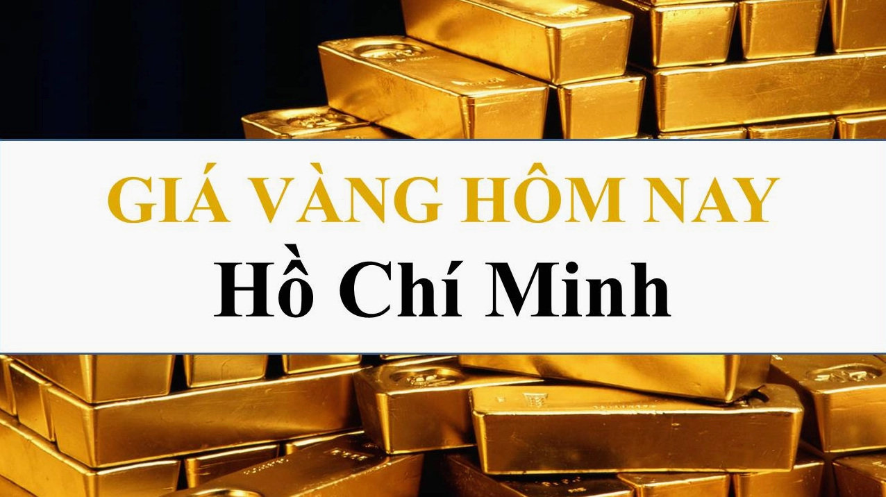 Giá Vàng Sài Gòn 2026: Dự Báo Xu Hướng & Phân Tích Chuyên Sâu Người dân mua bán vàng tại cửa hàng ở Sài Gòn