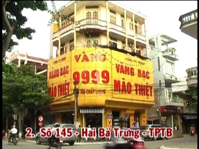 Vàng Mão Thiệt Thái Bình Giá Bao Nhiêu 1 Chỉ Năm 2026? Tiệm vàng Mão Thiệt Thái Bình trưng bày sản phẩm