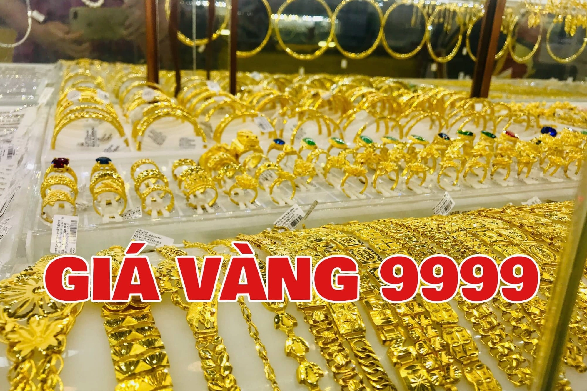 Giá Vàng Hải Hậu 2026: Dự Báo Xu Hướng & Phân Tích Chuyên Sâu Vàng 9999 được trưng bày